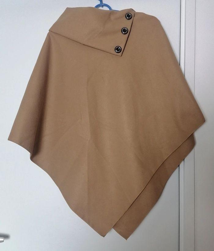 Cape en laine beige Taille Unique - photo numéro 7