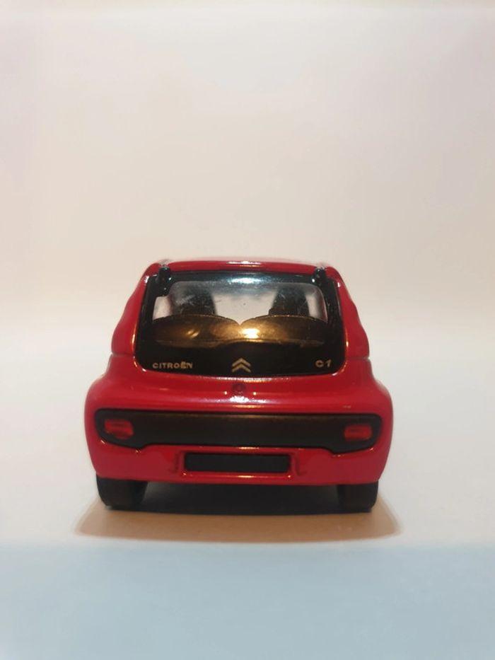 Welly Citroën C1 Rouge - 1/60 - photo numéro 8