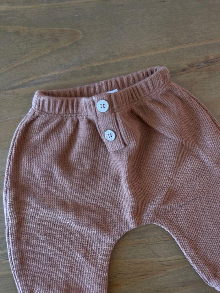 Pantalon bébé marron 1-3 mois 62cm Zara - photo numéro 2