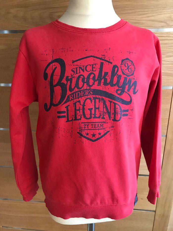 Sweat Brooklyn rouge 8/10 ans - photo numéro 1