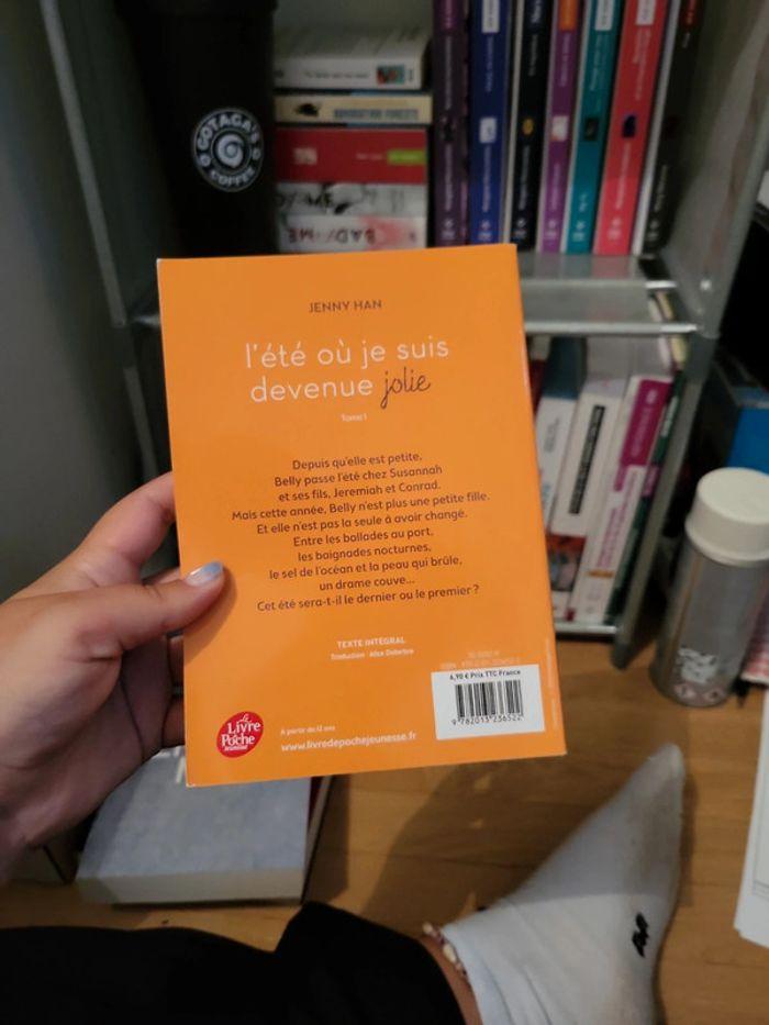 Livre l'été ou je suis devenue jolie - photo numéro 2