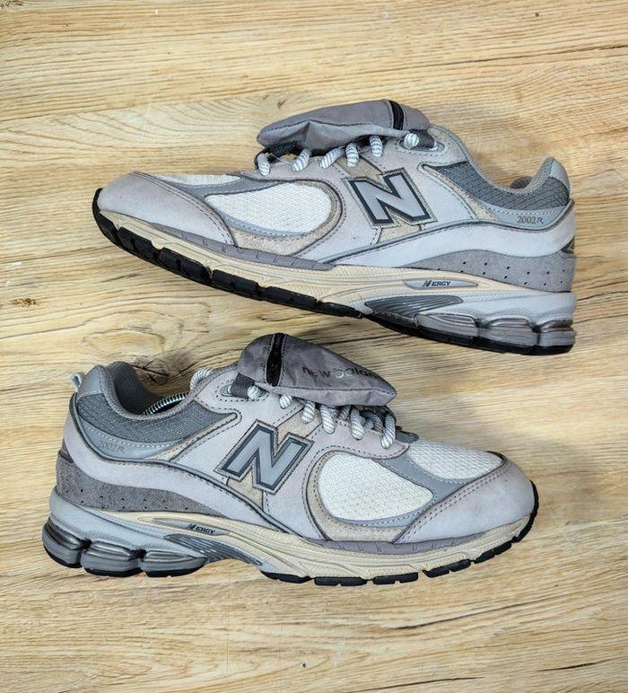 Baskets New Balance 2002r grises grey pocket pointure 42 très bon état sans boîte - photo numéro 2