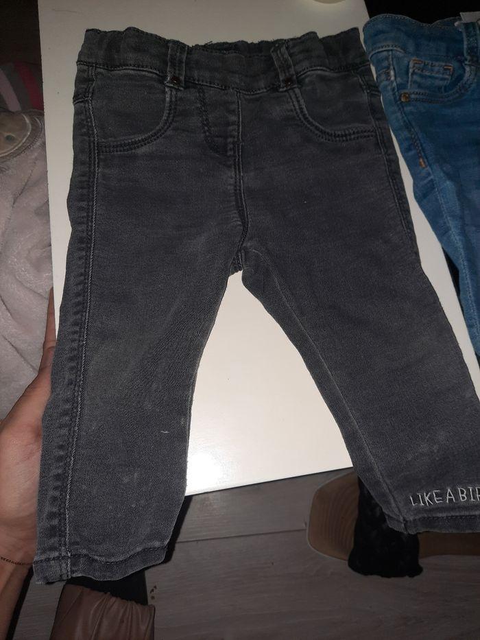 2 jeans pour petite fille - photo numéro 2