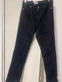 Pantalon jean à taille haute Zara. Taille 42/44.