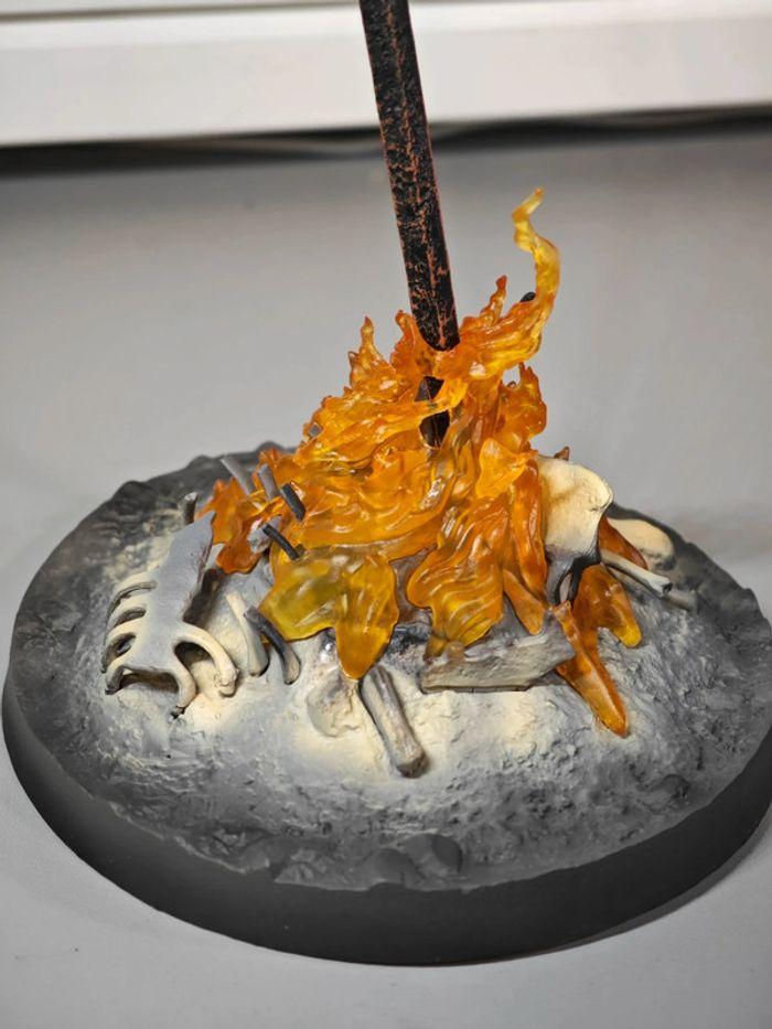 Figurine Dark Souls III : Bonfire Lit/ feu de camp 22cm neuve sans boîte - photo numéro 4