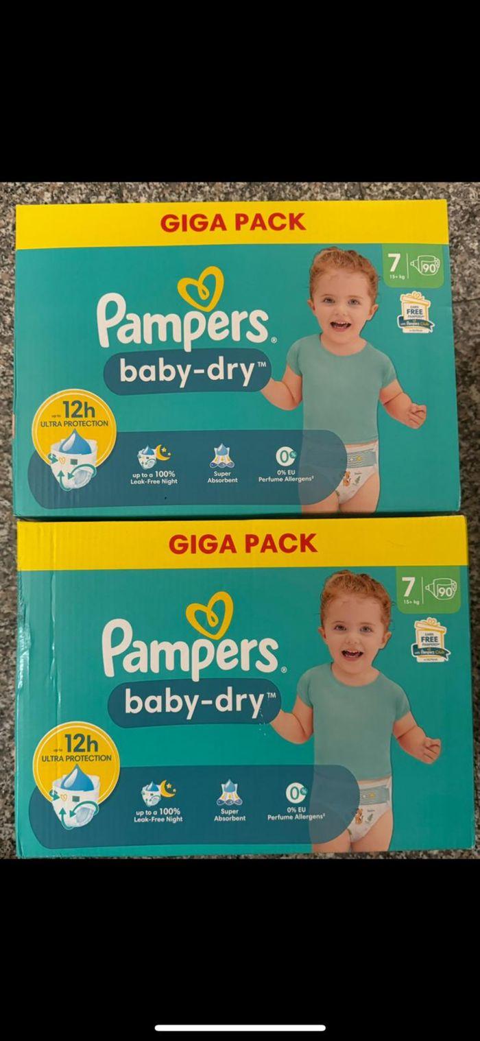 Lot de 2 paquets de couches Pampers taille 7