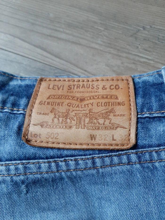 Jeans levi's 502 en parfait état - photo numéro 2