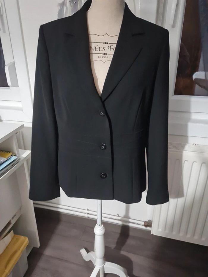 Veste tailleur - photo numéro 1