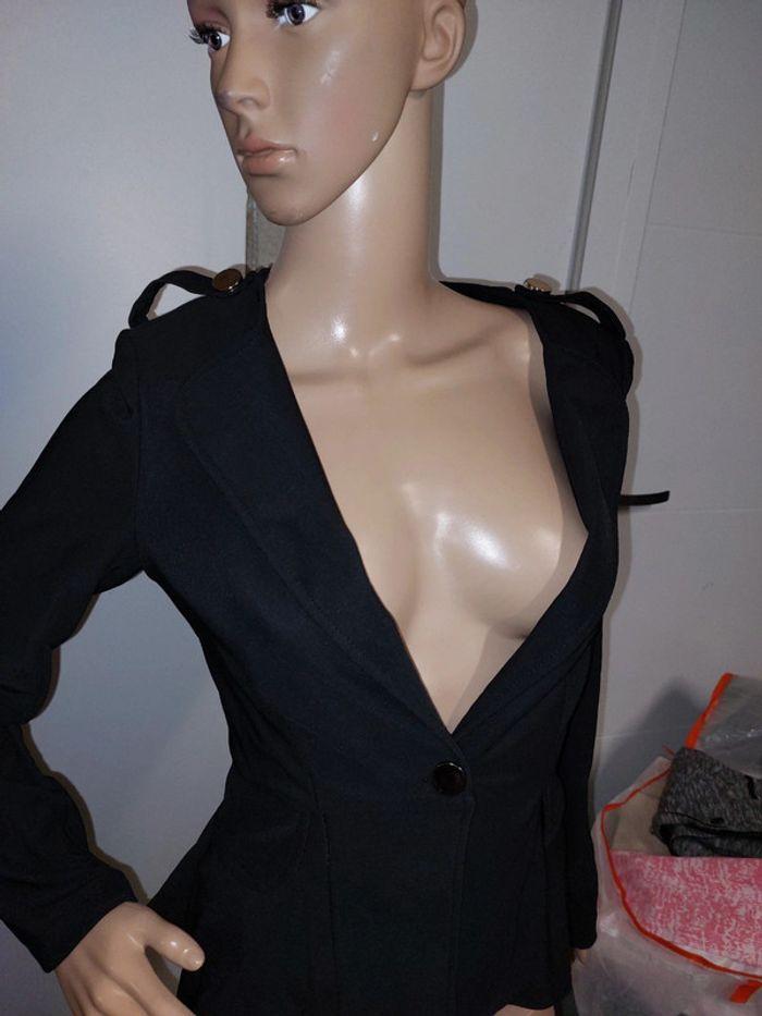 Jolie veste taille S neuve avec étiquette - photo numéro 2