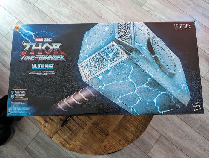 Hasbro Réplique Marvel Thor Love and Thunder Marteau électronique Mjolnir

Neuf - photo numéro 1