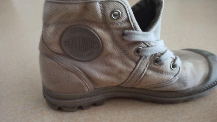 Vends  chaussures grises  marque palladium taille 38 TBE - photo numéro 1