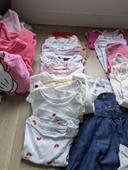 Lot de vêtements filles 12 mois