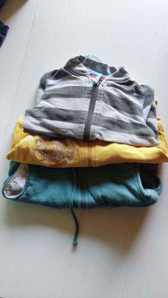 Lot de 3 gilets zippés