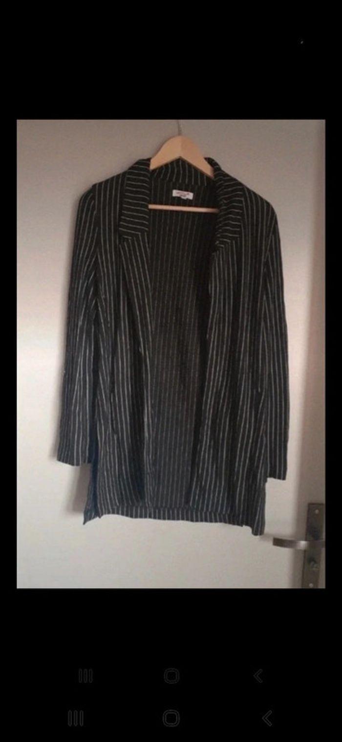 Veste chemise noire. Taille 40 - photo numéro 1