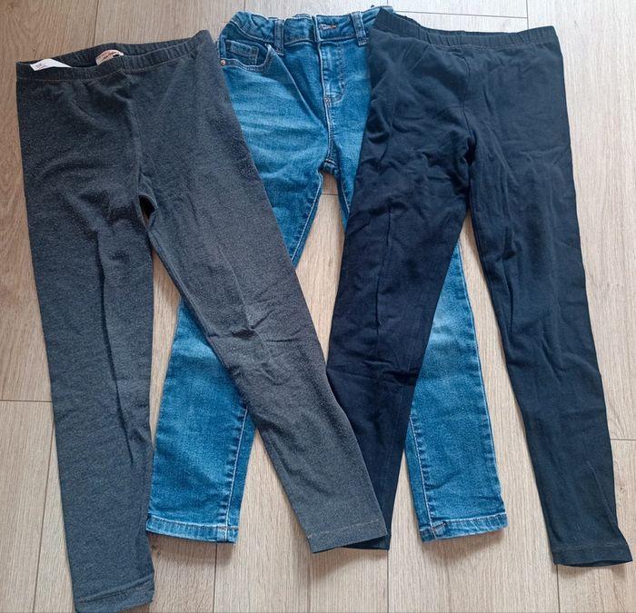 Lot pantalon 6/7 ans - photo numéro 1