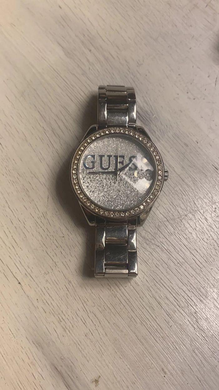 Montre GUESS - photo numéro 1