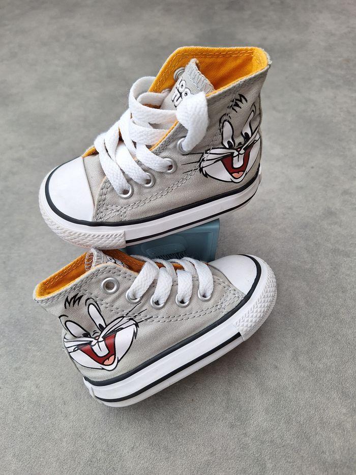 Converse Looney Tunes