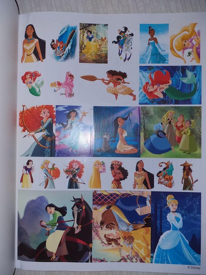 Album/ livre Megacolor coloriages Disney neuf - photo numéro 3