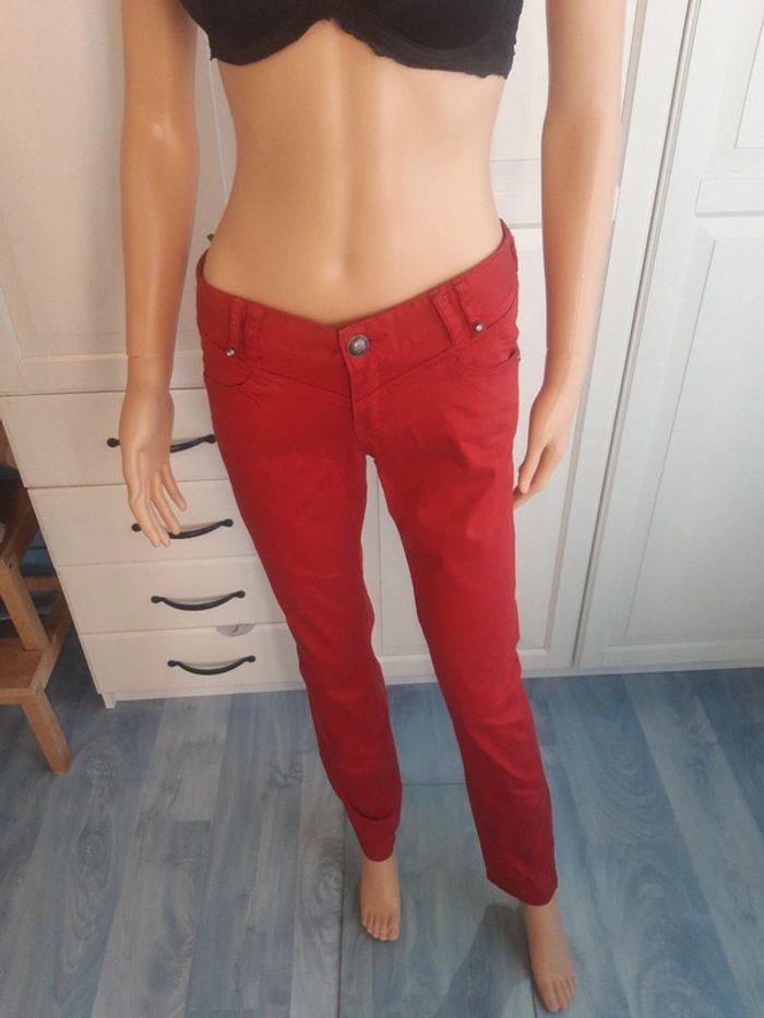 Pantalon DDP femme couleur rouge Noël taille S 36 - photo numéro 3