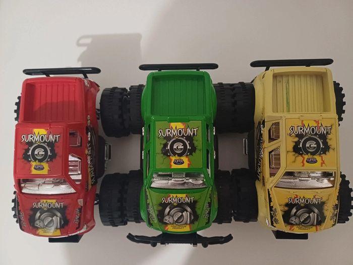 Lot de 3 Monsteurs Trucks - photo numéro 3