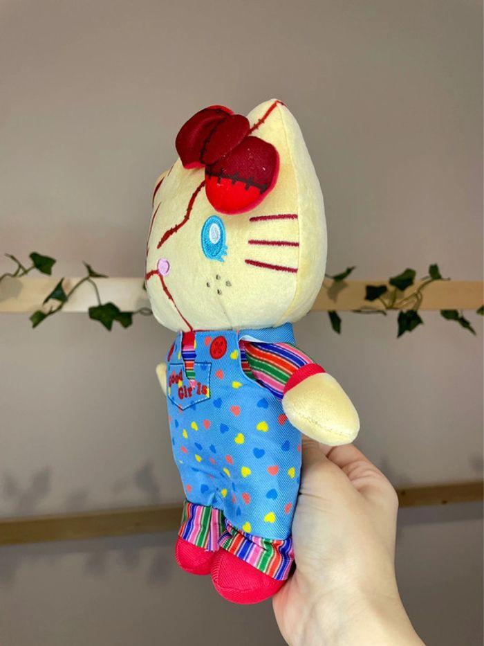 Peluche Hello Kitty x Chucky - photo numéro 3