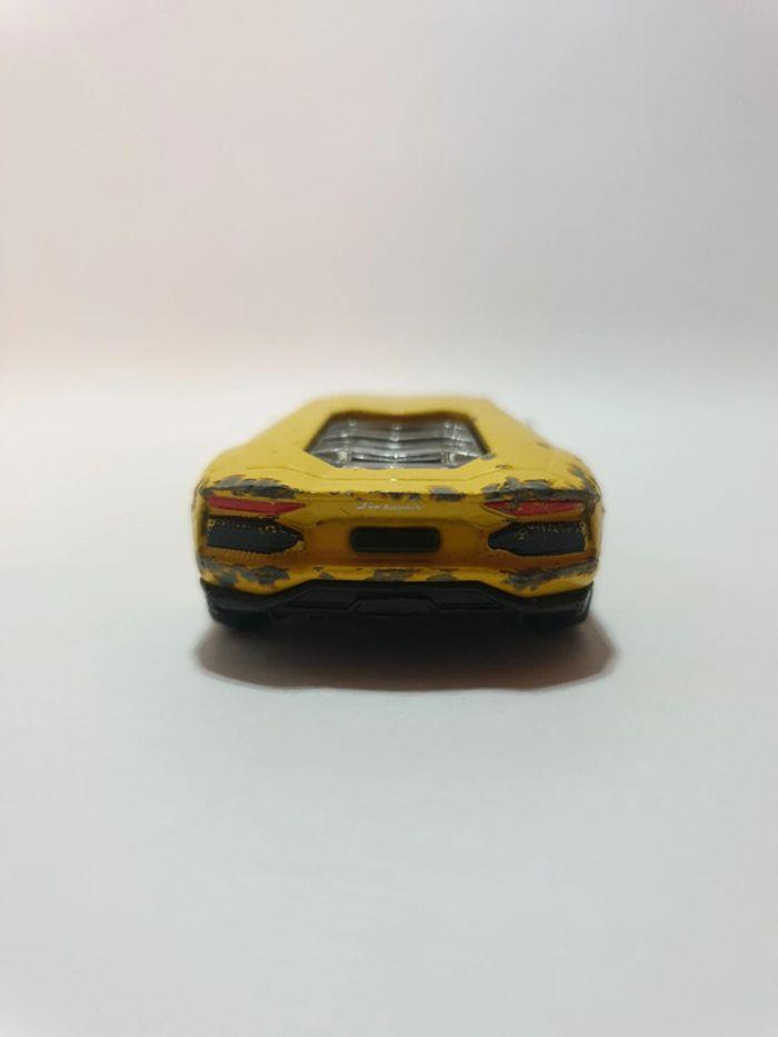 Majorette 219E Lamborghini Aventador - 1/64 Jaune Made in Thaïlande - photo numéro 8