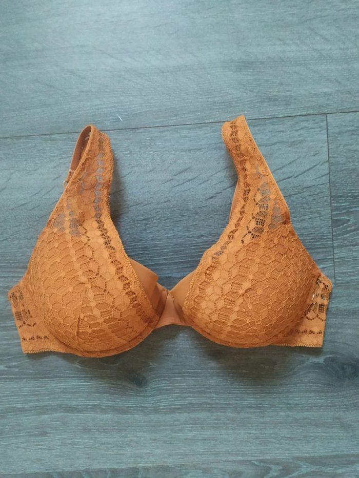 🦋 Joli soutien gorge 90 D Dentelle, Coque Boutique Parisienne - photo numéro 2