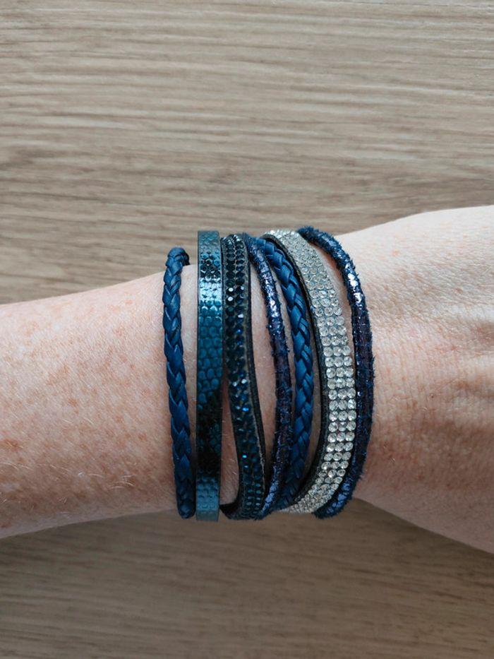 Bracelet bleu - photo numéro 1