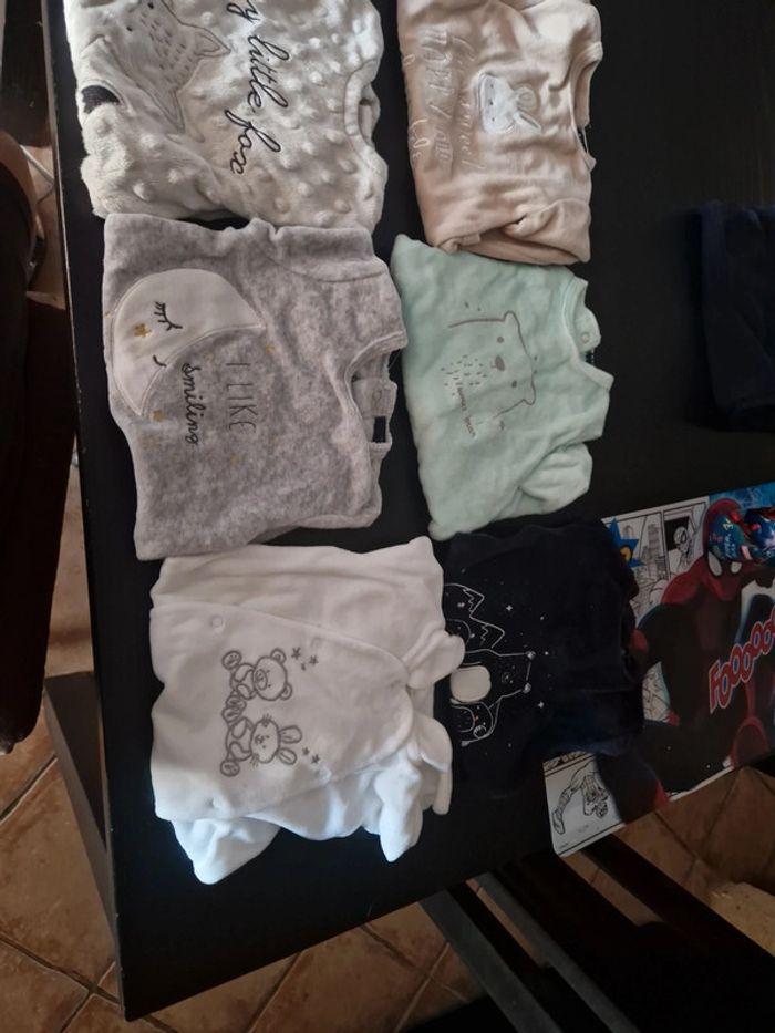 Vend lot de 8 pyjama coton bb 1 mois - photo numéro 2