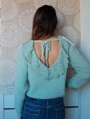 Pull dos nu, vert clair col broderie anglaise