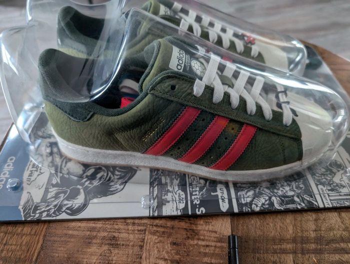 Sneakers Shelltoe Adidas x TMNT taille 43 1/3 neuf - photo numéro 1