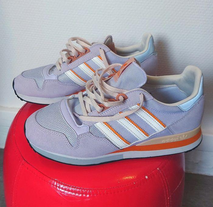 Baskets Adidas violettes et orange - photo numéro 1