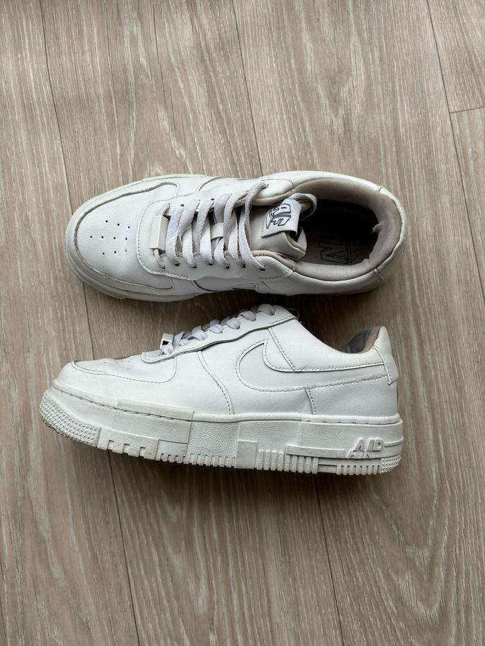 Nike Air Force 1 Blanche Taille 38,5 - photo numéro 5