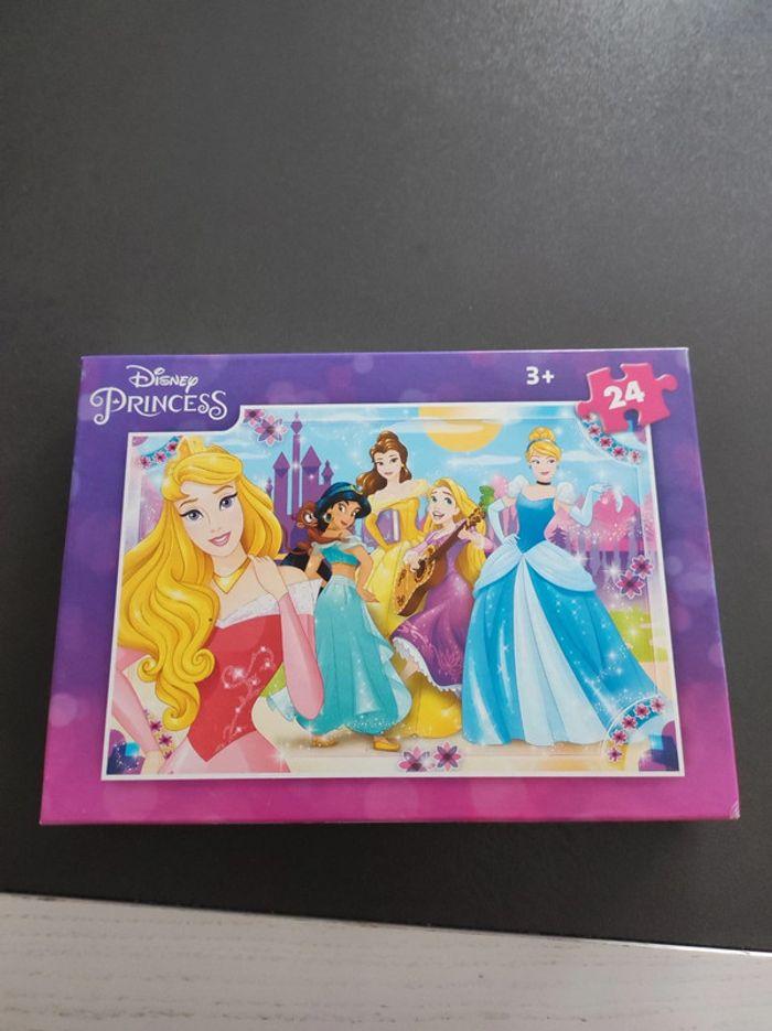 Puzzle princesses Disney 24 pièces - photo numéro 1