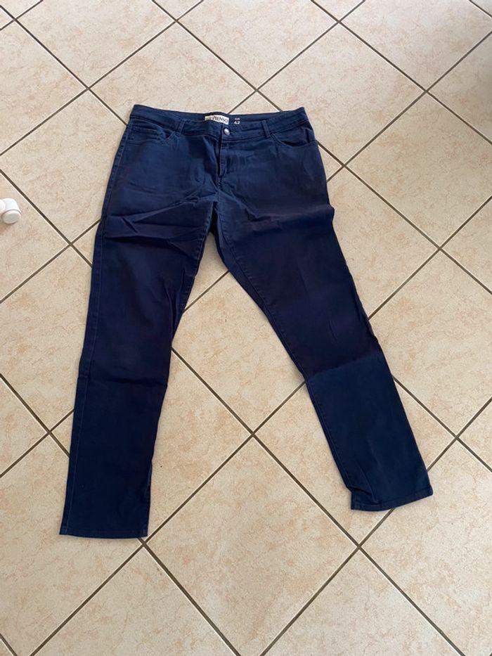 Pantalon bleu marine - photo numéro 1