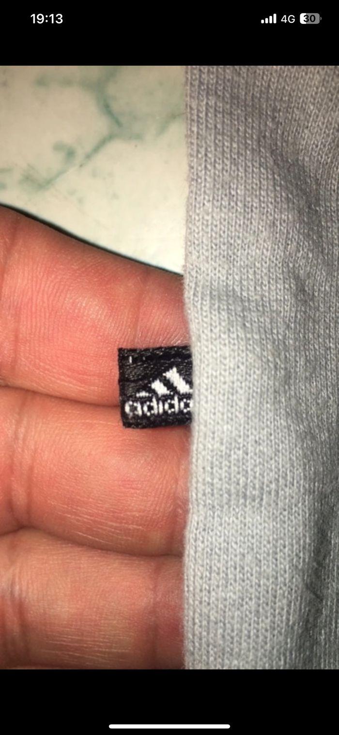 Pull enfant adidas gris authentique 2/3 ans, très peu porté très bon état - photo numéro 4