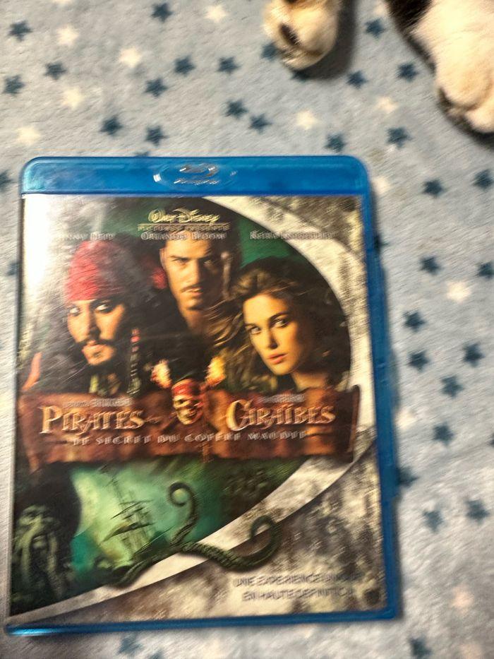 DVD pirate des Caraïbes  Blu-ray - photo numéro 1