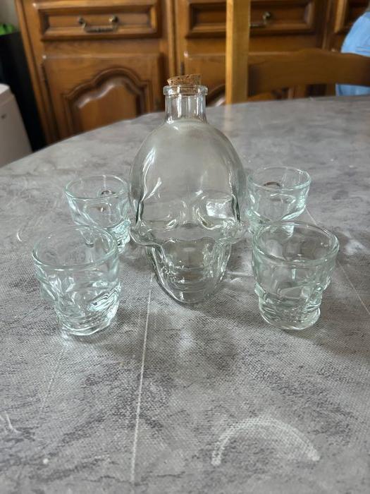 Vend verres avec bouteille - photo numéro 2