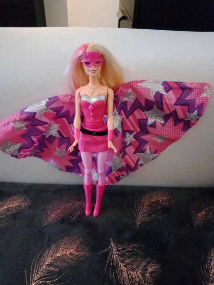 Barbie super héroïne - photo numéro 1