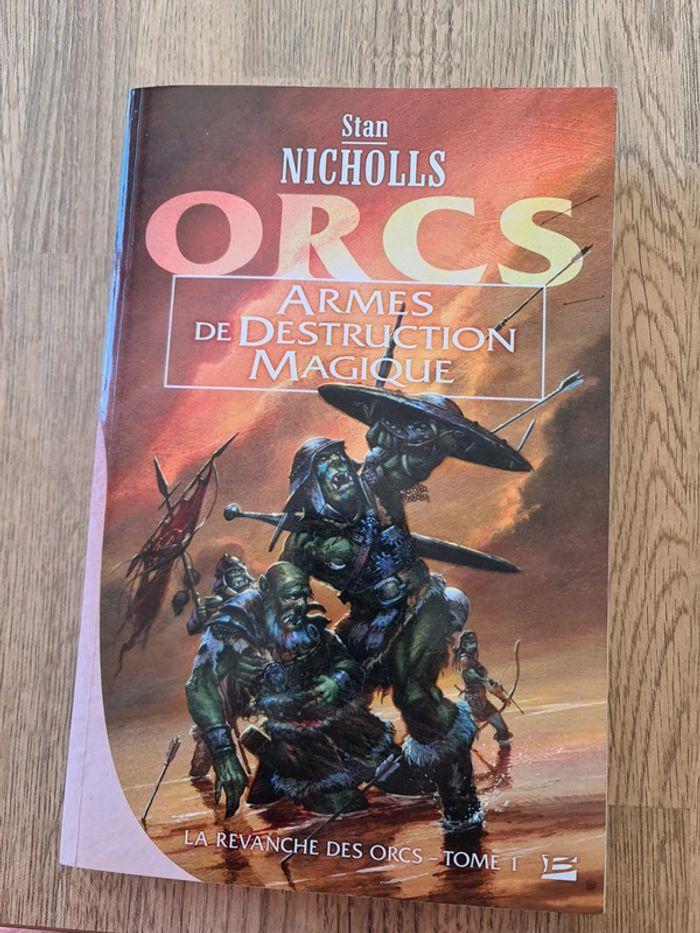 Livre ORCS Armes de destruction magique - Tome 1 - photo numéro 1