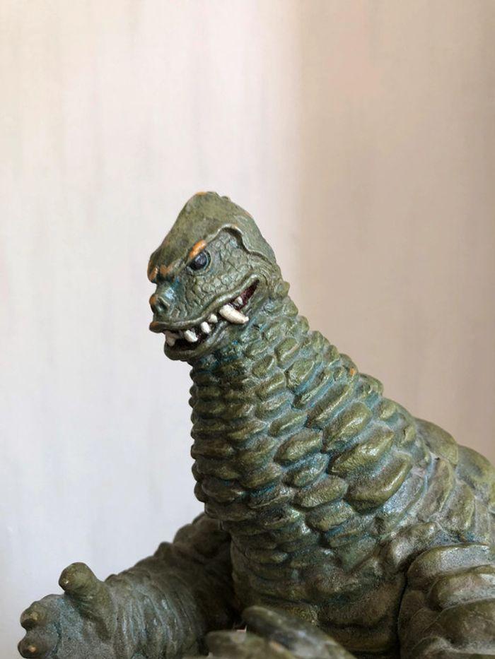 Red king ultraman kaiju billiken 1988 godzilla - photo numéro 6