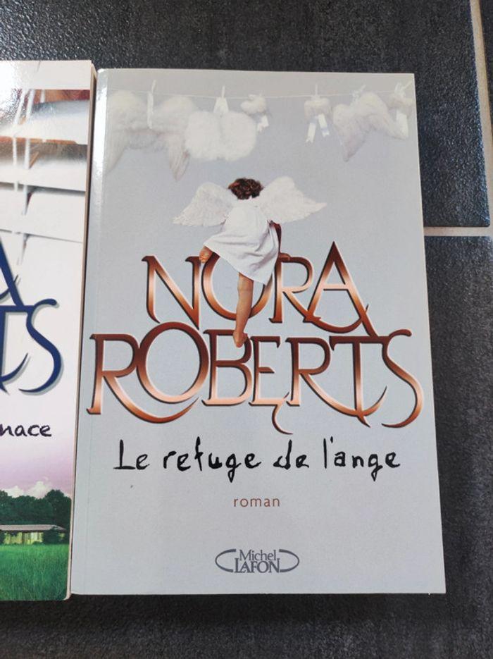 Lot de 3 romans de Nora Roberts - photo numéro 3