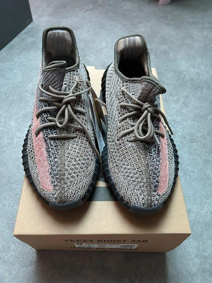 Yeezy Boost 350 V2 Ash Stone 46 - photo numéro 4