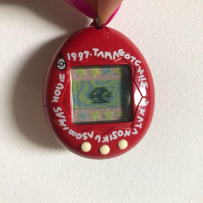 Tamagotchi vintage rouge jap 1996 - photo numéro 1