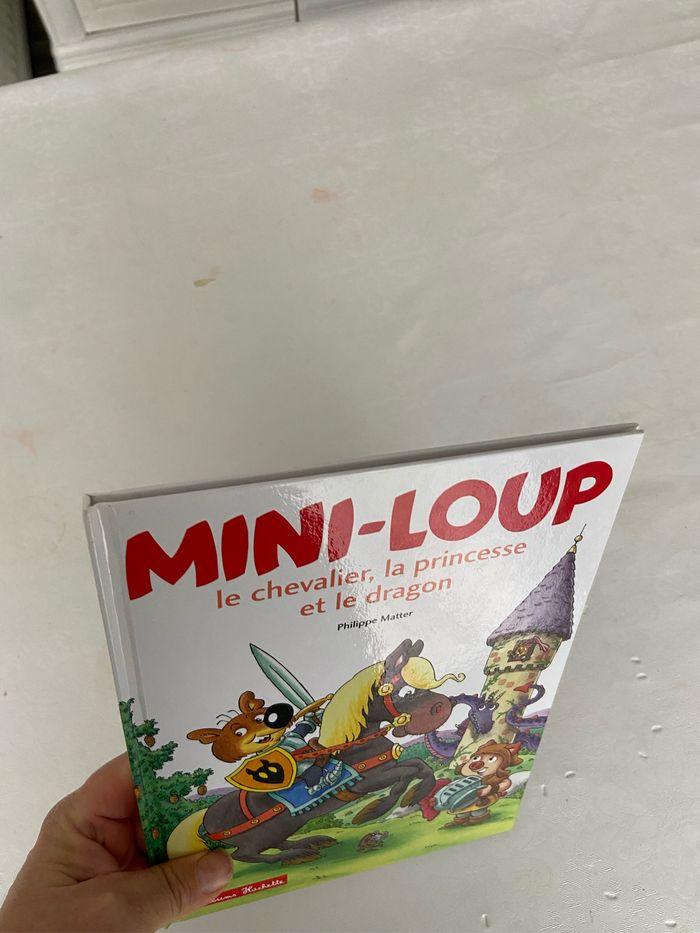 Livre mini loup le chevalier, la princesse et le dragon - photo numéro 6