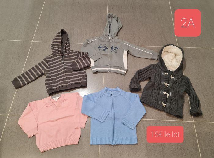 Lot de pulls et sweats 2 ans