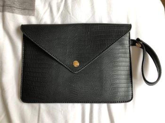 Pochette noire portée main neuve - photo numéro 2