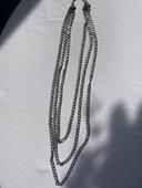 Collier à chaînes