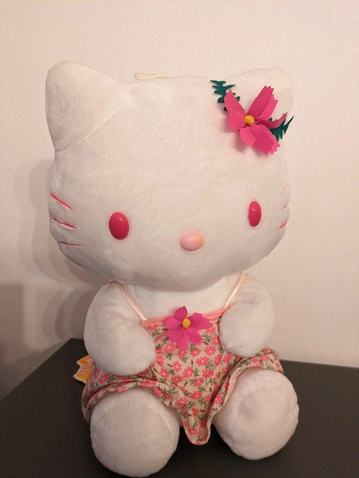 peluche hello Kitty sanrio - photo numéro 1