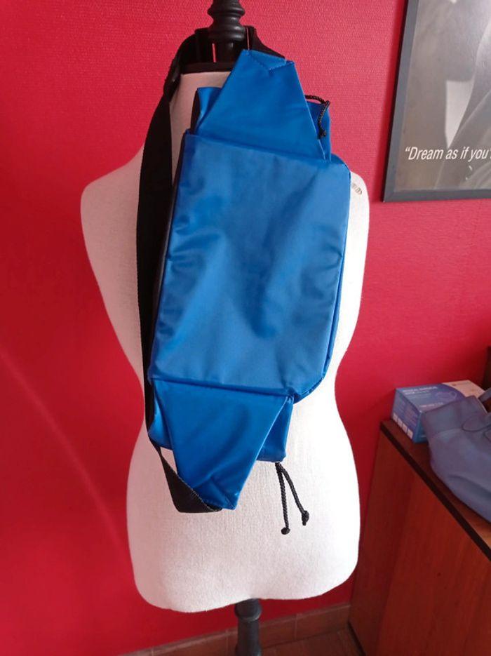 Sac Banane Bleue avec 4 poches - photo numéro 7